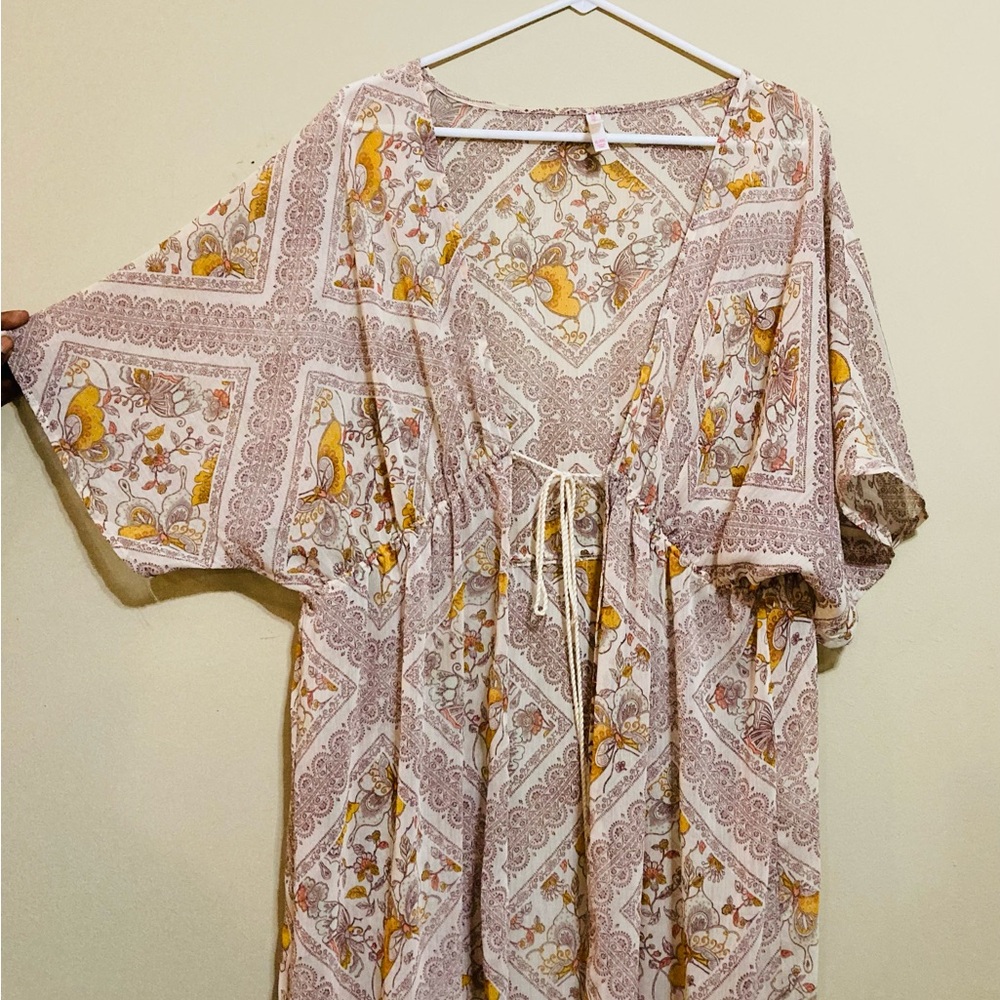 Xhilaration Floral Kimono in Cream and Orange